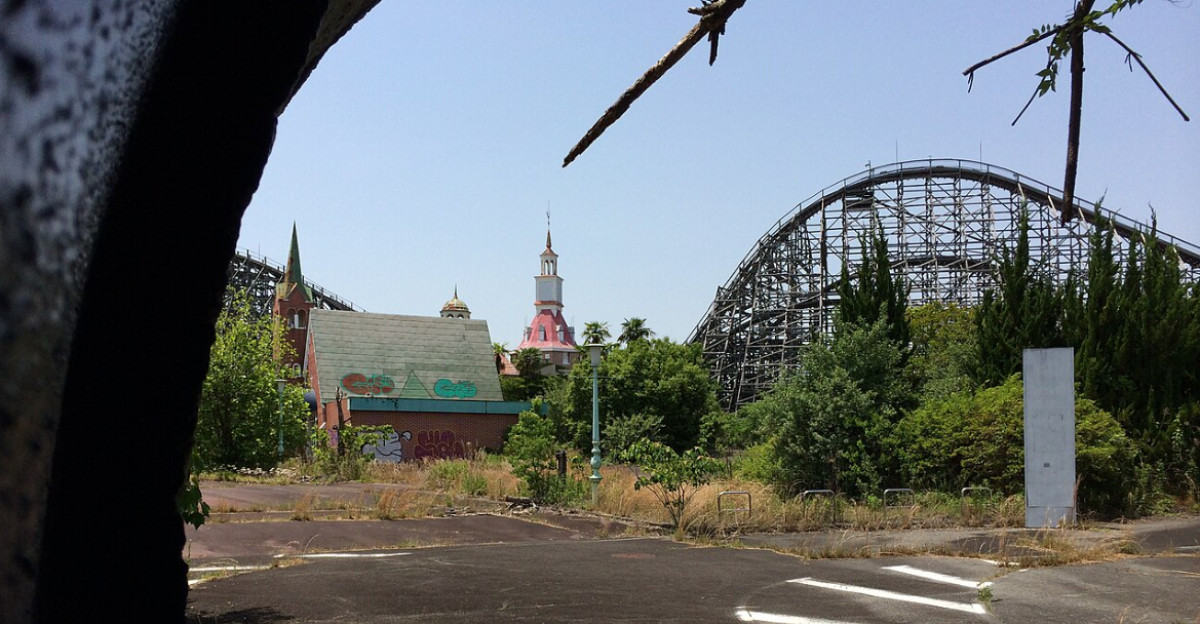 Nara Dreamland: Japan's Abandoned Disneyland Copy