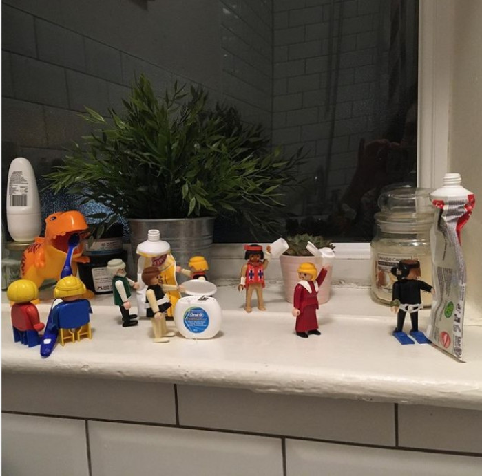 3. This wife complained that her husband left the cap off the toothpaste, so the husband decided to set up this scene in response to her complaints