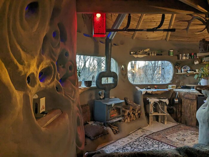 "Been Living In Here For A Few Years. Feeling Like A Pretty Comfortable Space. A Bit Small, But It Does The Job"