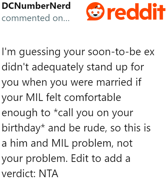 Based on the story, people can already tell that the husband is a mama's boy who lets his mother constantly cross his wife's boundaries.