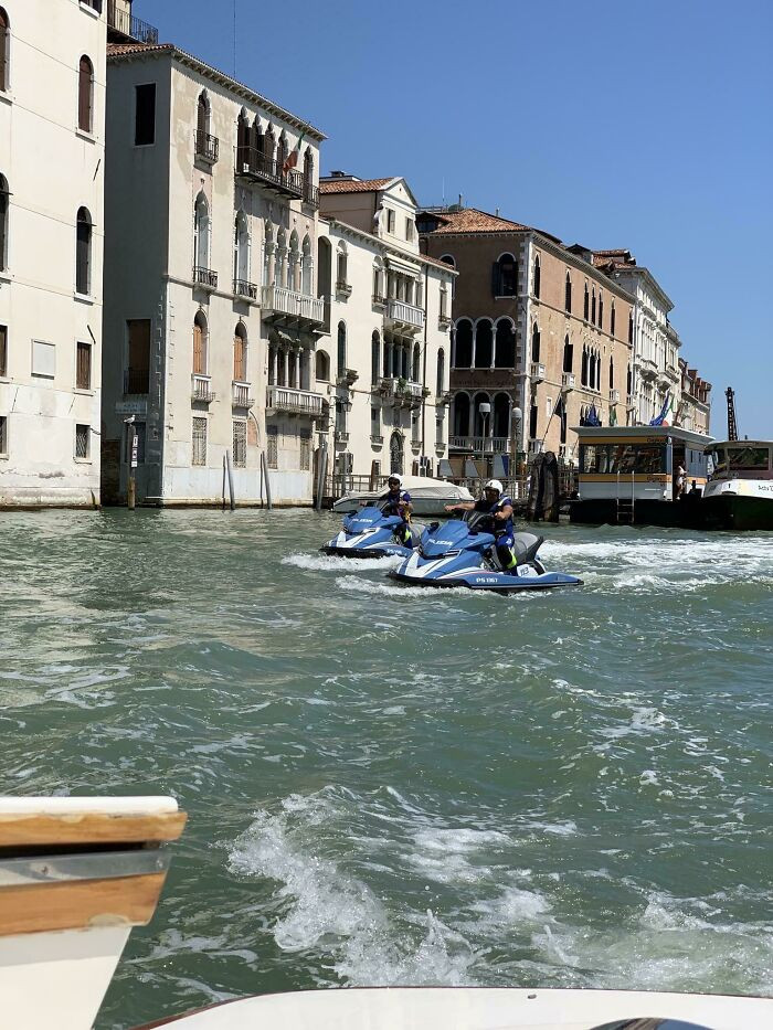 "Police In Venice Move Around On Jet Skis!"
