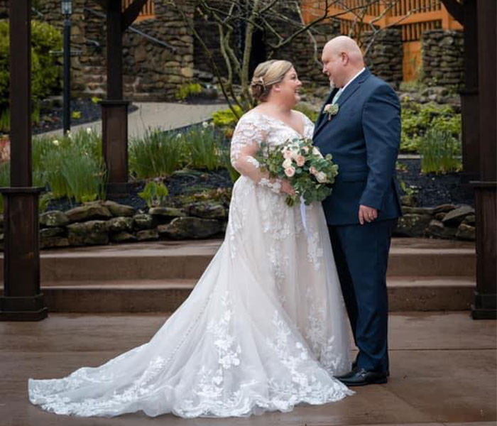 Gwendolyn Stulgis once had a beautiful wedding, during which she wore a lovely wedding dress that she loved so much that she says she couldn't just let it be stored in her wardrobe once the occasion was over.