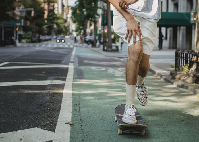 19. The impact of weight fluctuations on social interactions