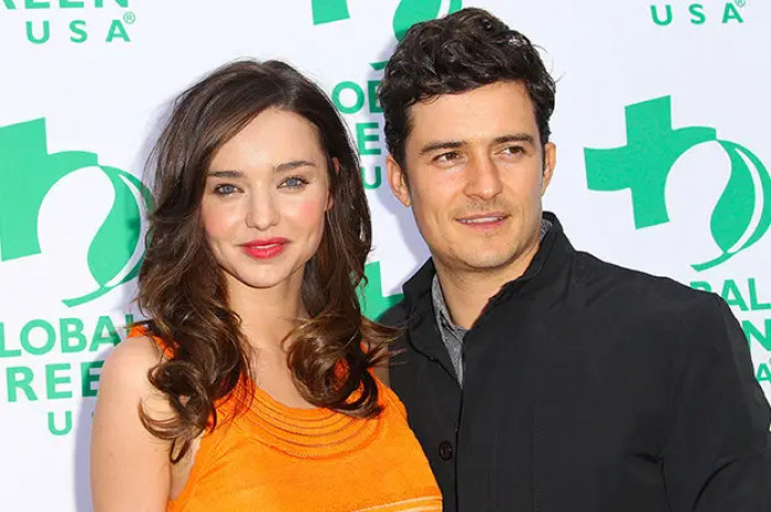 10. Miranda Kerr and Orlando Bloom broke up in 2013, but they still spend time together as a family