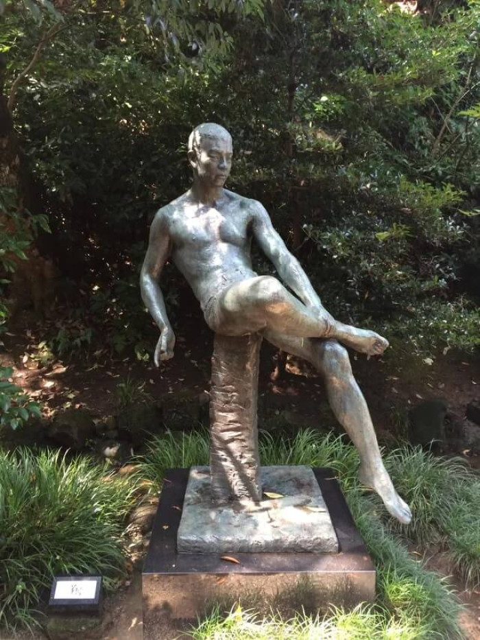 14. Sh*tty sculptures? Here’s one of a man taking the world’s largest sh*t