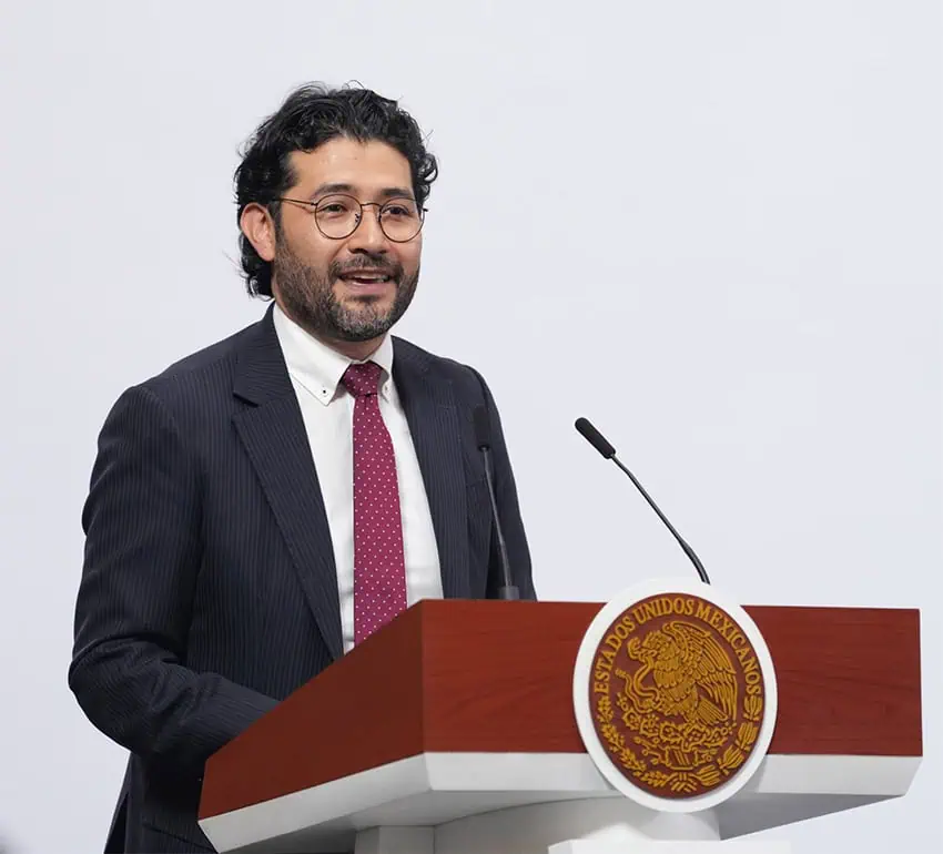 Labor Minister Marath Bolaños said a shorter workweek will improve well-being without reducing productivity.