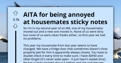 Student Feels Targeted After Passive-Aggressive Notes Appear Over A Fridge Door Mistake