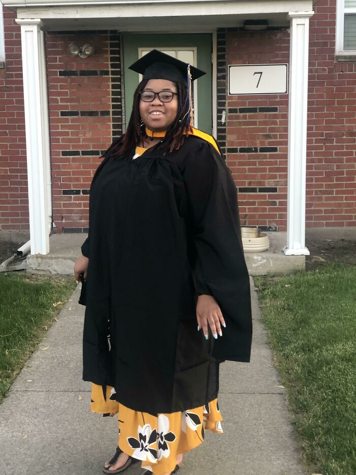 25. Hey Mom, I Graduated With My Master’s 2 Weeks Ago And Started My Dream Job! I’m Very Excited