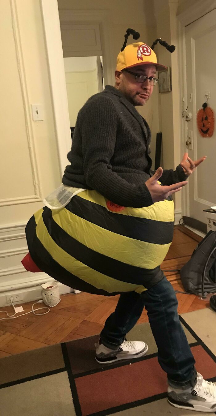 15. My Last Minute Halloween Costume “Cardigan Bee” Aka Cardi B