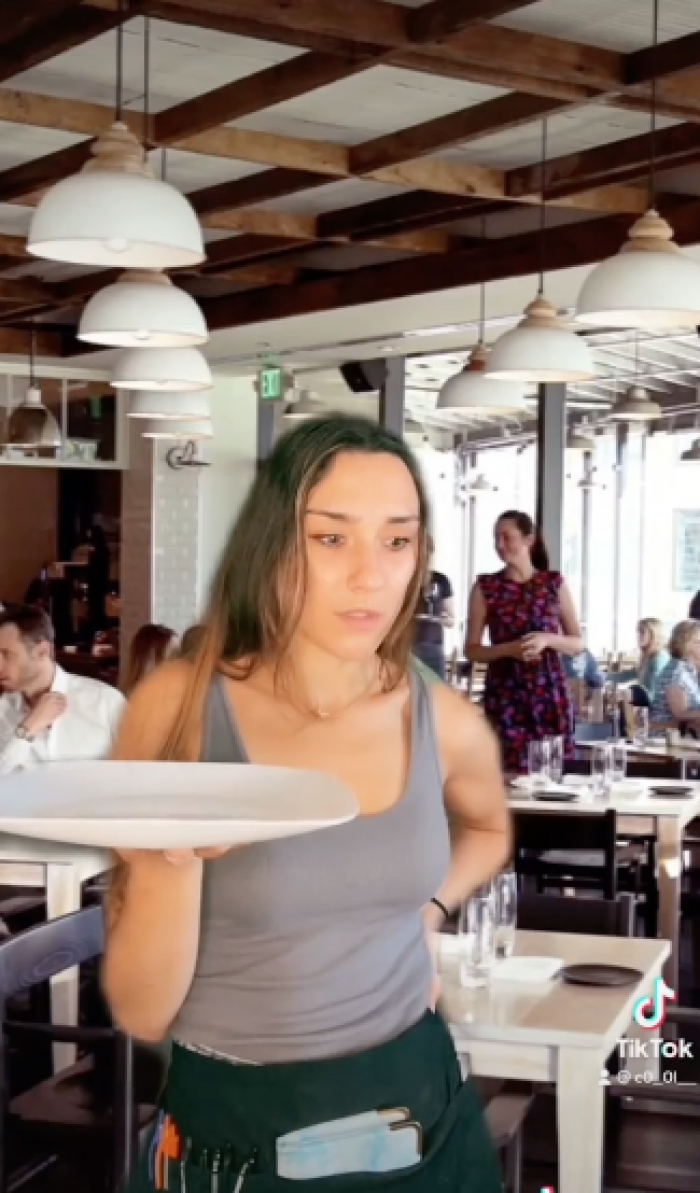 Seriously, don't be afraid to speak up if your server asks, “Who had the chicken?” But this server’s pet peeves were just beginning.