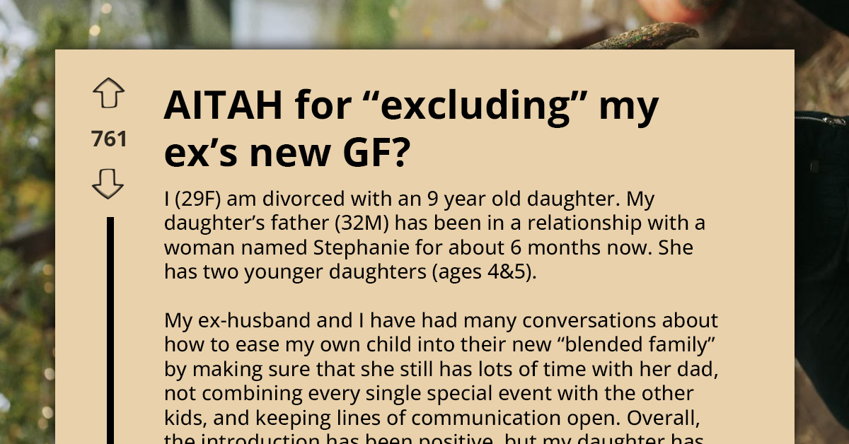 Divorced Mom’s Stand For Her Daughter’s Halloween