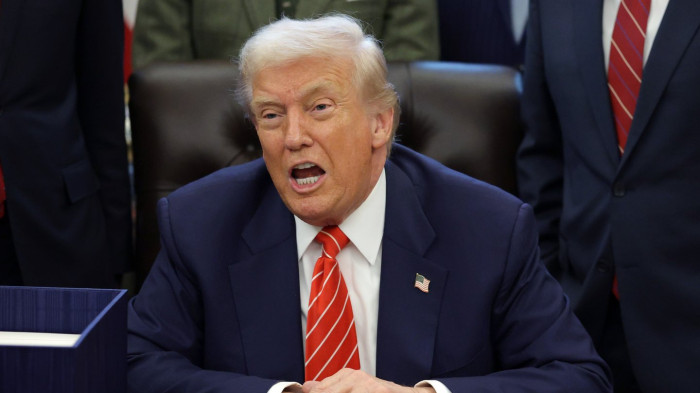 Trump delivers a message criticizing Bill Maher during a Valentine’s event