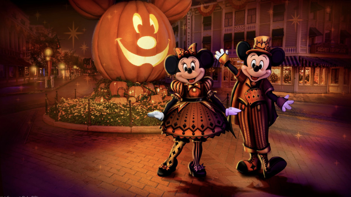 Disney Store Sets September 1 Release for Mickey and Friends Halloween Pin Advent Calendar