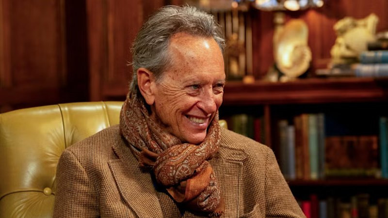 Richard E. Grant broke Celebrity Traitors UK's biggest secret within five minutes