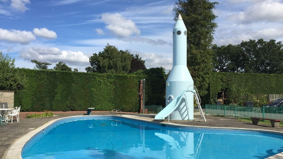 This Reading property looks ordinary until you see the secret world hidden 15 metres below it