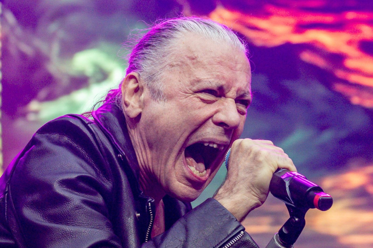 Why Bruce Dickinson Sang Part of Iron Maiden’s ‘The Trooper’ Out of Sight in Ecuador