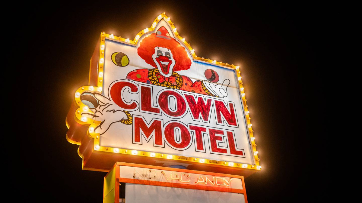 Inside the Nevada motel with 4,000 clowns, ghost stories and a cemetery next door