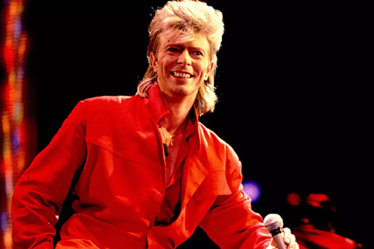 During 'The Jean Genie,' David Bowie Told Earl Slick to Keep Playing. It Was a Heart Attack