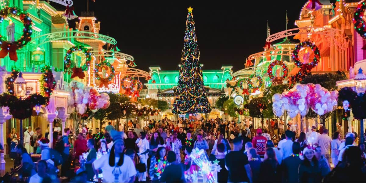 A 10th Mickey’s Very Merry Christmas Party Date Is Gone, and Disney World’s 2026 Holiday Calendar Is Tightening Fast