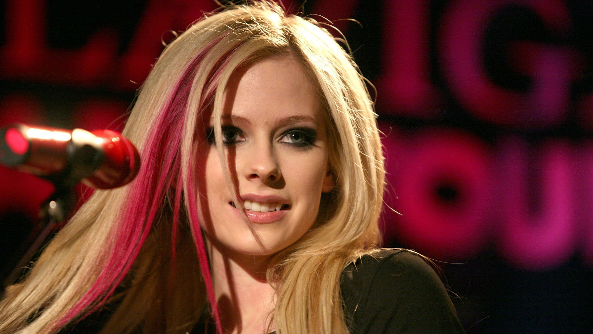 From Avril to Blink, the 3 Pop Punk Hits That Reached Surprisingly High on the Hot 100
