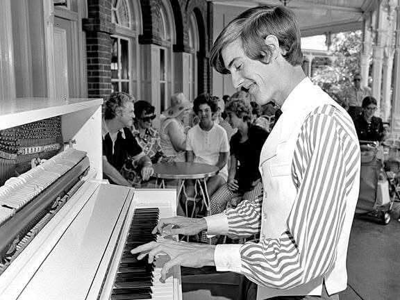 The Pianist Who Linked Magic Kingdom Opening Day to Its 50th Anniversary: Remembering Randy Morris