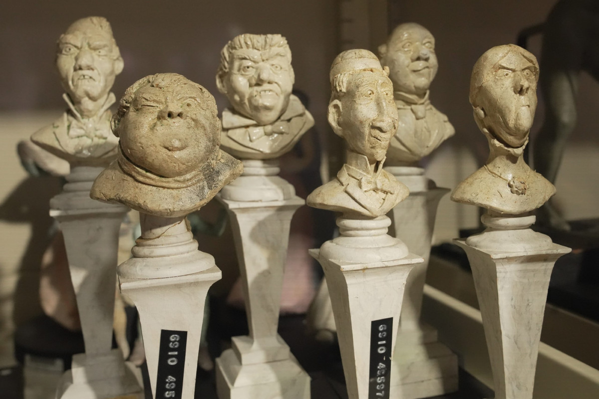 Disney Imagineering Reveals Early Haunted Mansion Sculpts, Including a Hitchhiking Ghost That Never Made It