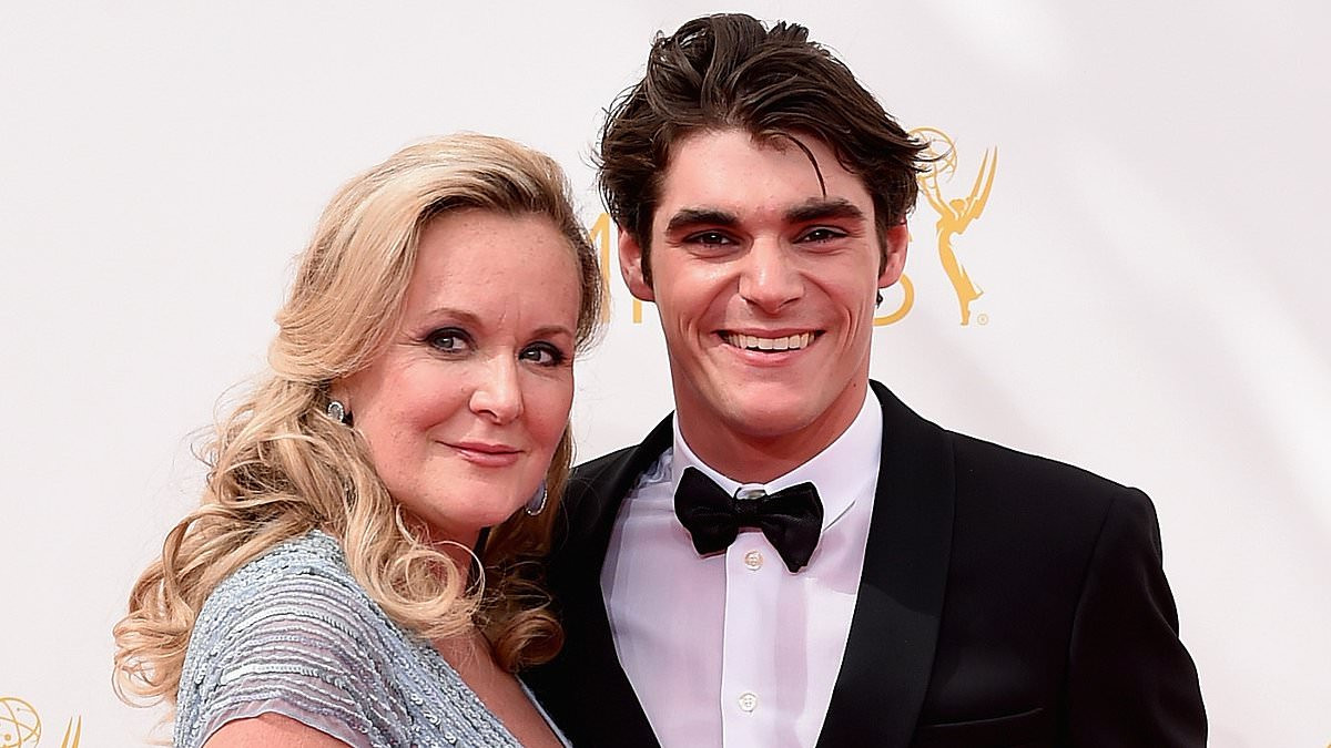 The unanswered phone call that made RJ Mitte's mother realise something was wrong before his death
