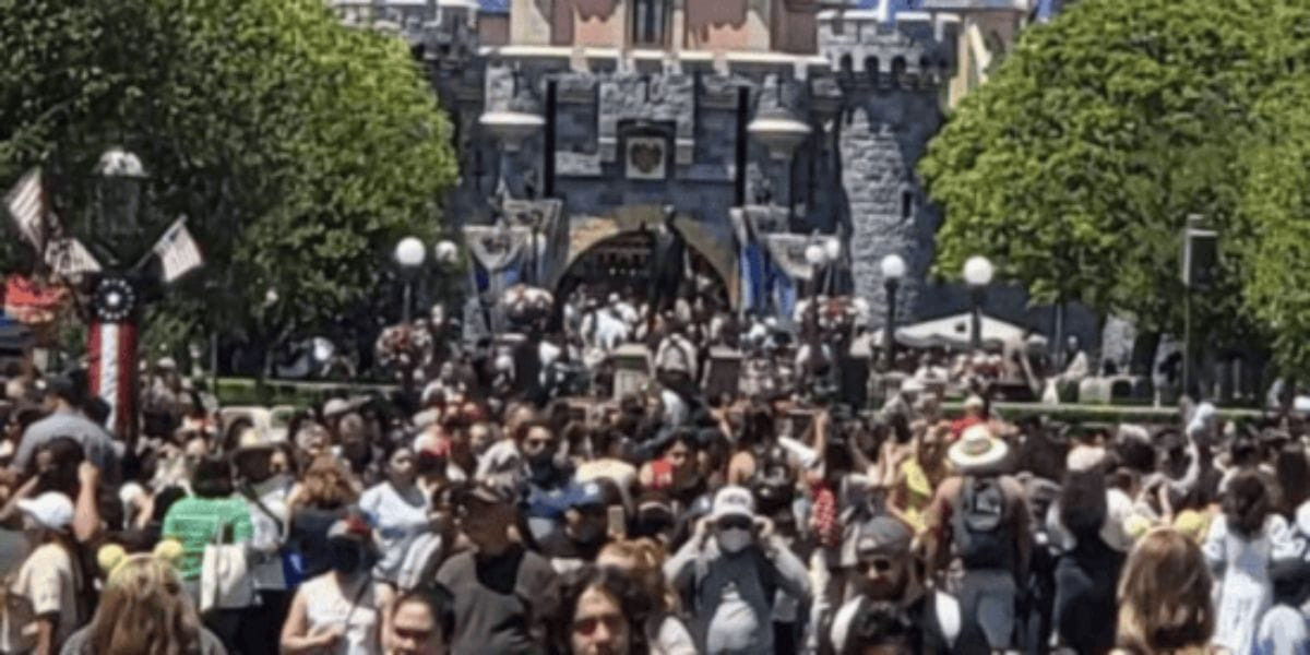 Disneyland closes Sleeping Beauty Castle forecourt for ABC holiday special taping
