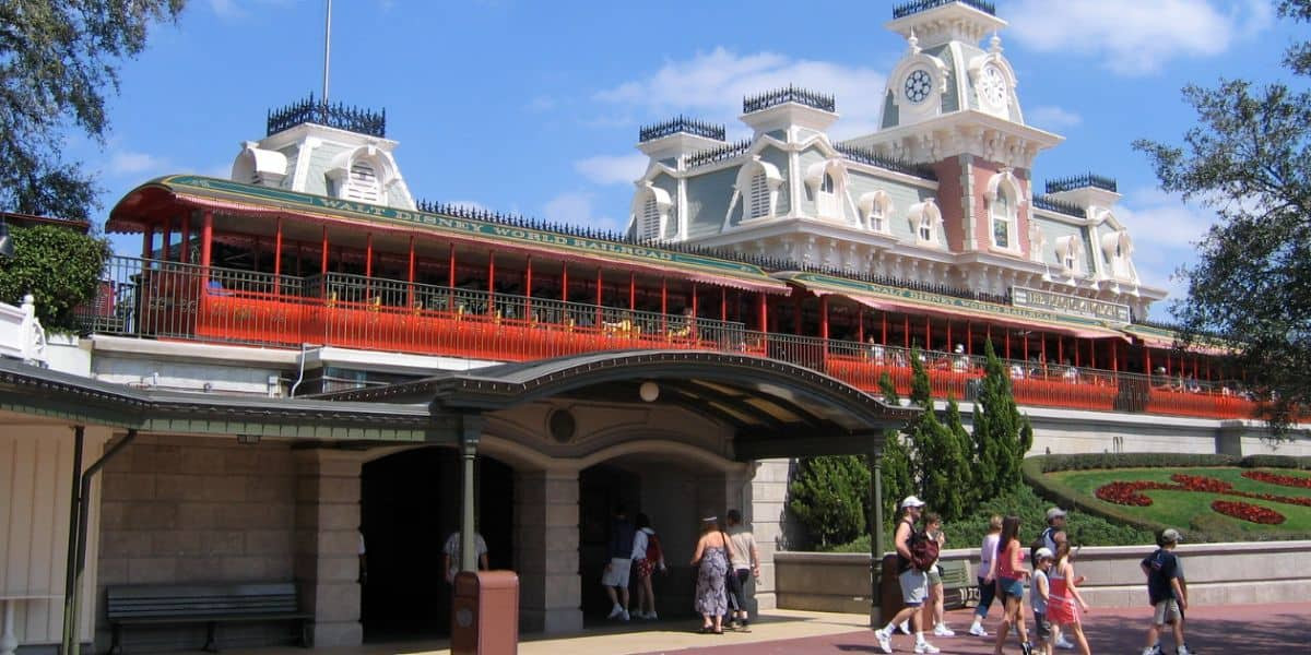 Disney’s attendance lead held in 2025, but the biggest clue is where its parks actually grew