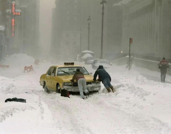 ”This Is What New York City Looked Like During The Great Blizzard Of 1996”