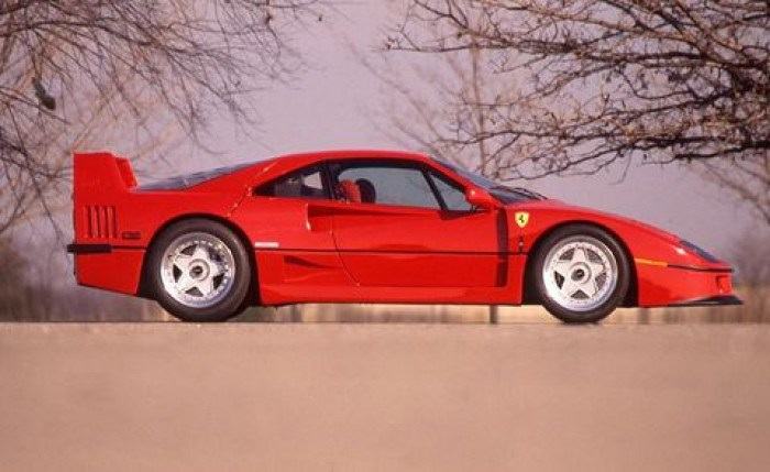 24. Ferrari F40 (1987–1992)