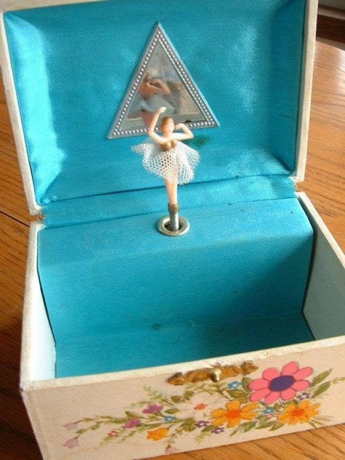 9. You had a Ballerina jewelry box.