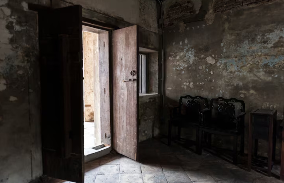 Most Haunted Places in Arizona: the Saloon Full of Bullet Holes