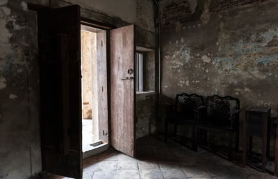 Most Haunted Places in Arizona: the Saloon Full of Bullet Holes