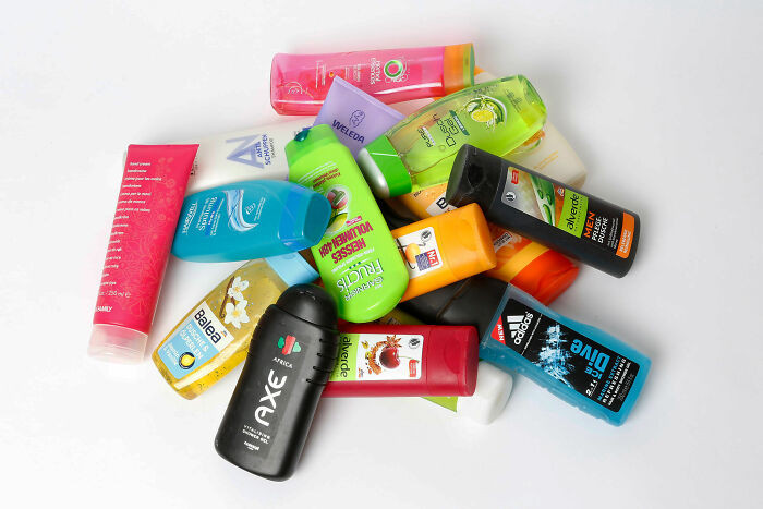 15. Negative experience with cheap shampoo causing hair and scalp problems