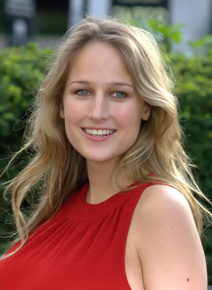 6. Leelee Sobieski