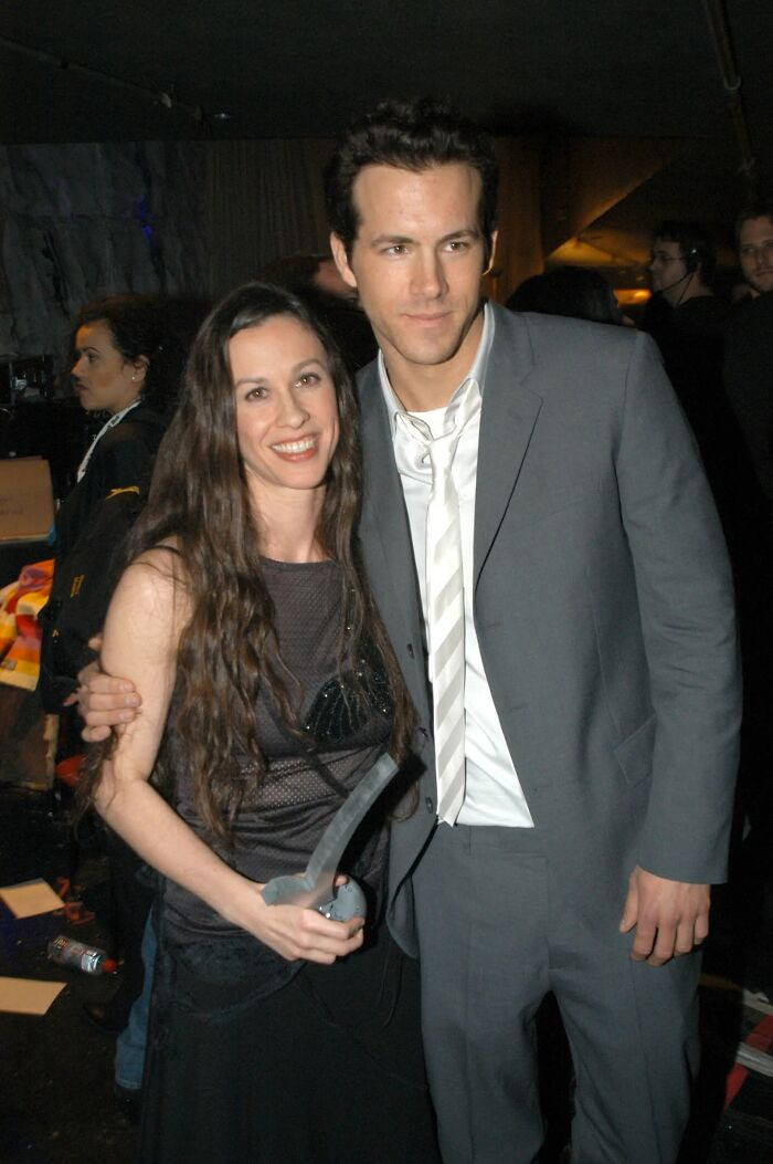 Ryan Reynolds And Alanis Morissette (2002-2007)