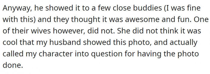 He showed the photograph to a few close friends,