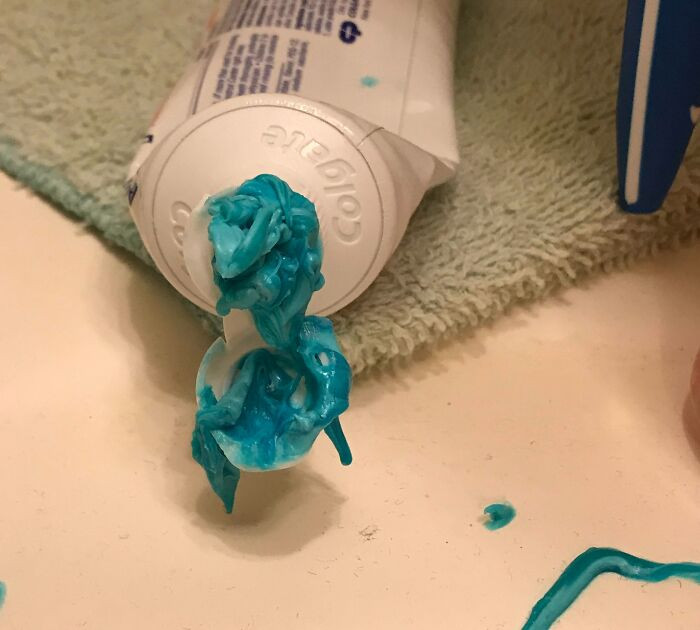 "How My Roommate Uses Toothpaste"