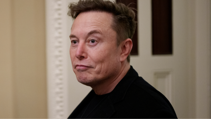 Florida woman scam headline referencing false Tesla investments and cash prize deception.