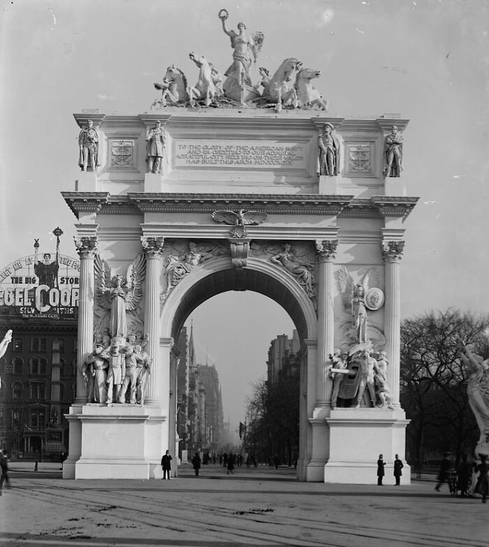 Dewey Arch, New York. Built In 1899 And Demolished In 1900