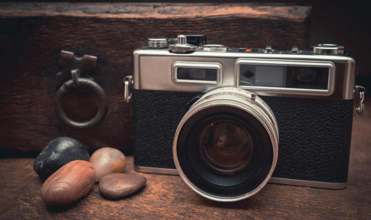 The Oldest Photo Ever Taken Required an Eight-Hour Exposure and Then Vanished for Decades