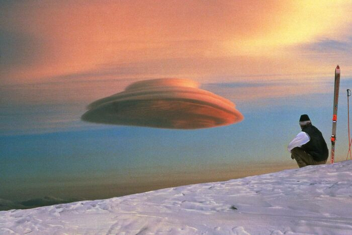 "Lenticular 'UFO' Cloud"