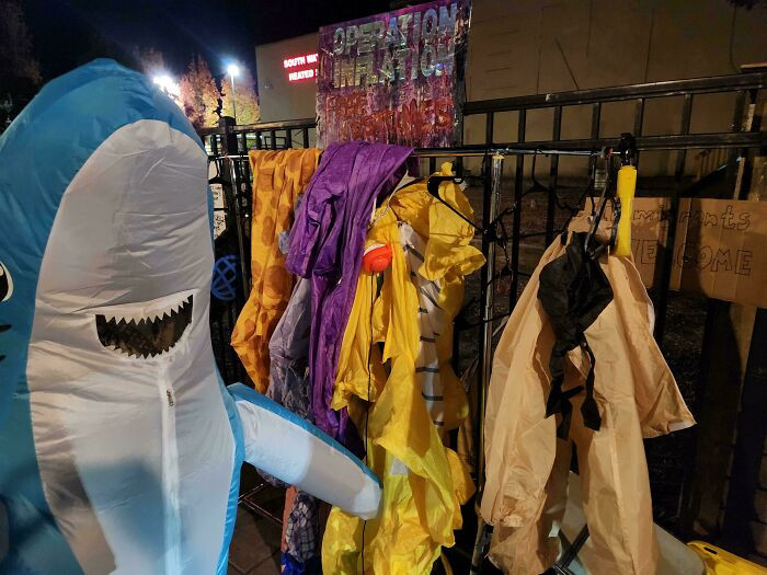 "I Love Seeing Portland, Oregon, People Giving Costumes To Share"