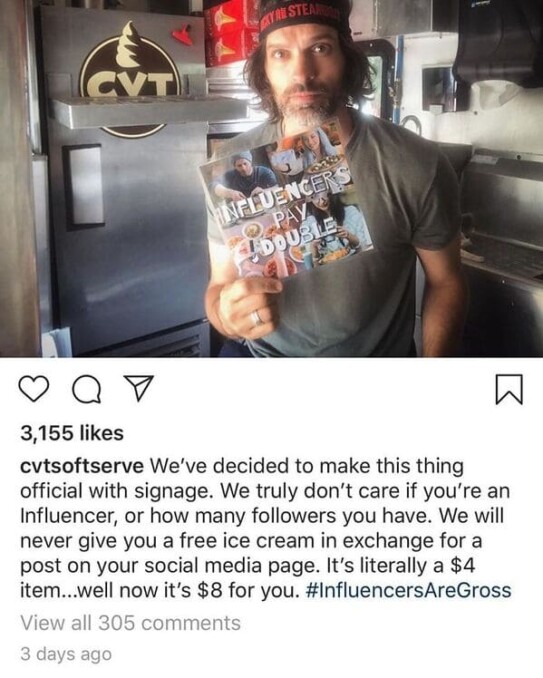 22. Fed up with influencers, this ice cream parlor launches a unique promotion.