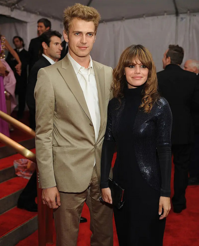 18. On the set of Jumper in 2008, Hayden Christensen and Rachel Bilson started dating