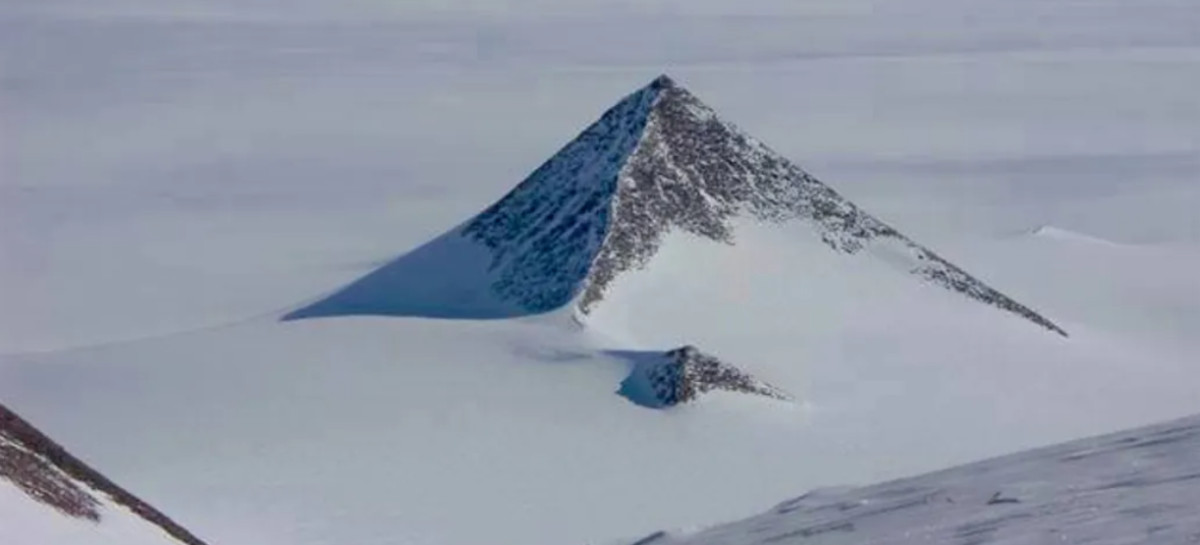 Antarctica Pyramid: The Mountain That Fooled the Internet