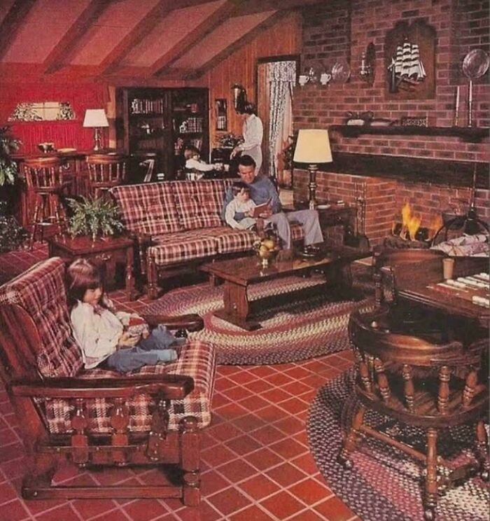 "A Lot Of ‘70s In 1 Pic!"