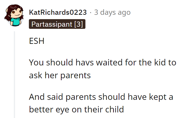 Park drama unfolds: ESH! Snap decisions and wandering eyes, lessons in candid moments.