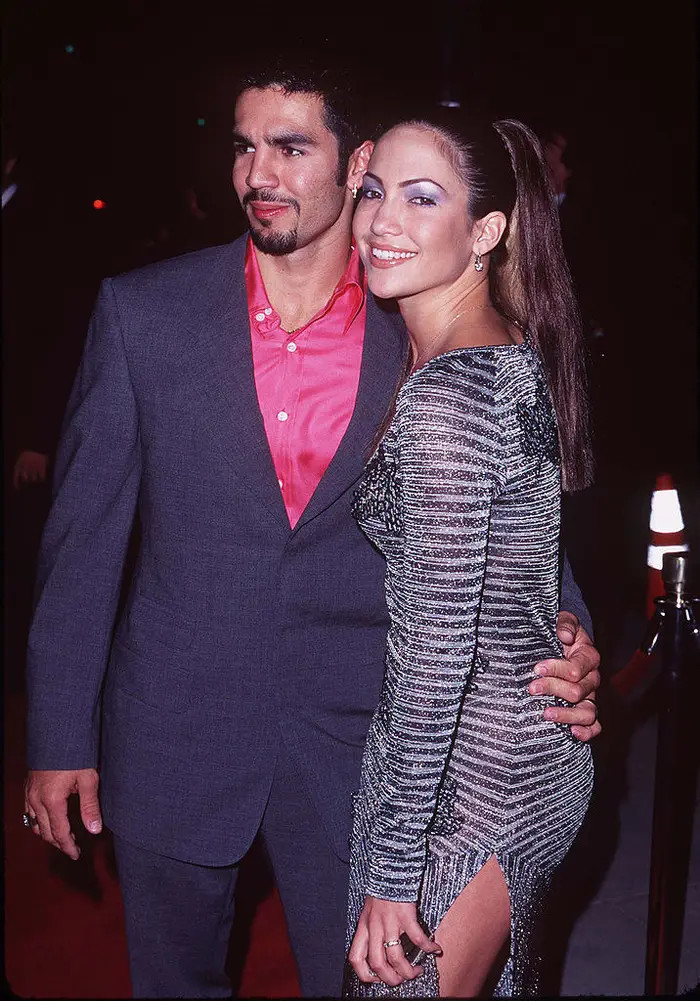 2. Next, we have the famous singer Jennifer Lopez and Ojani Noa, who were married between 1997 and 1998